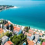 Aquamarine 2 Mit Terrasse By Interhome Lejlighed *