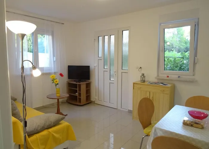 Aquamarine 2 Mit Terrasse By Interhome Apartament