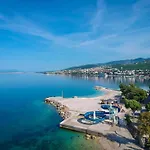 Aquamarine 2 Mit Terrasse By Interhome Apartamento Selce