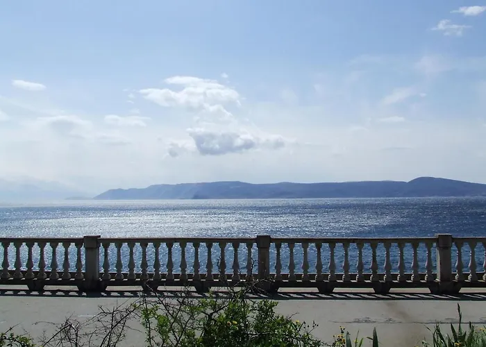 Aquamarine 2 Mit Terrasse By Interhome * Selce